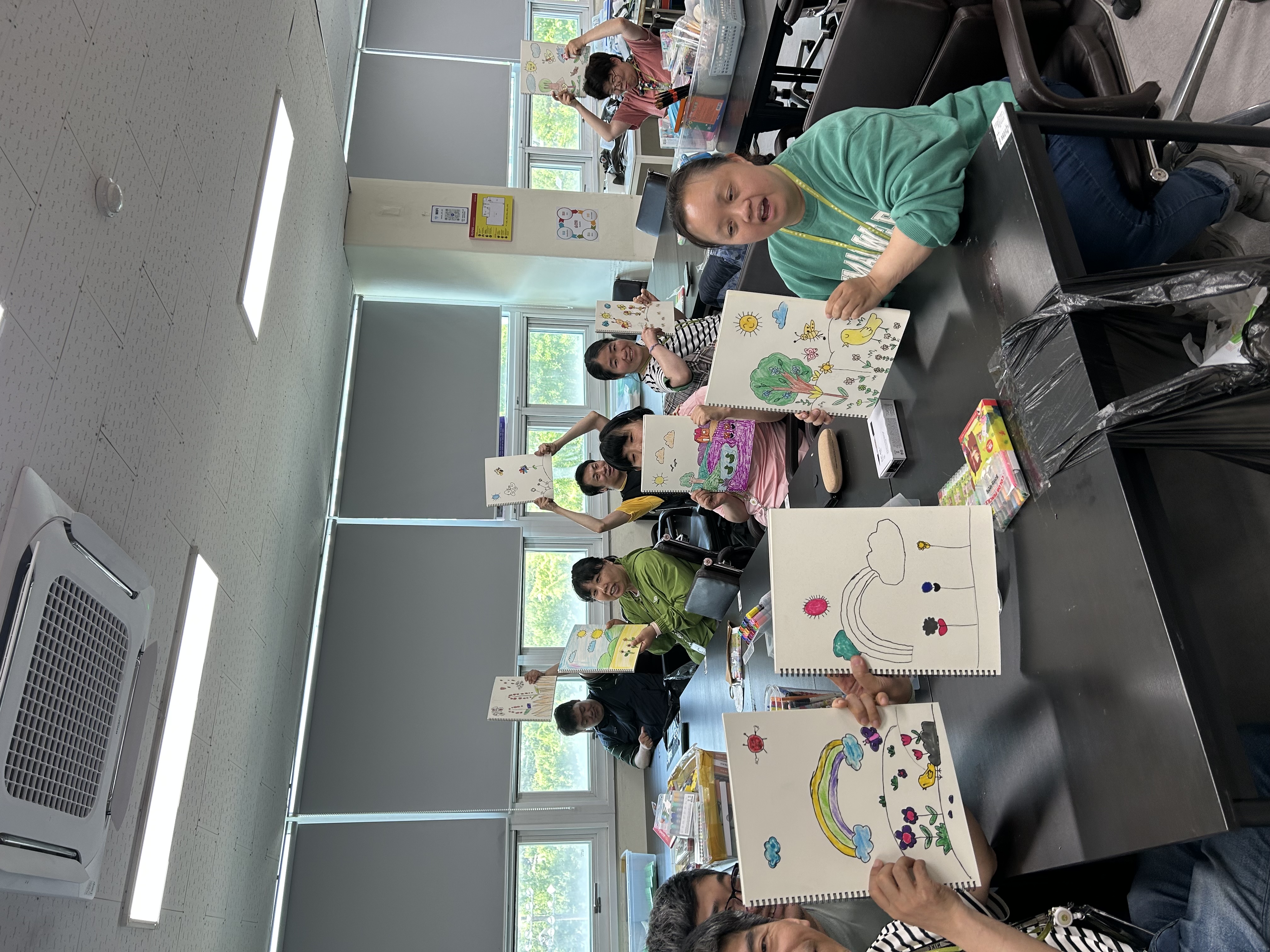 5월 15일 미술 동아리#나비#날개를 스팡클로 꾸미기